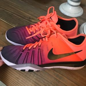 Nike free tr shoes